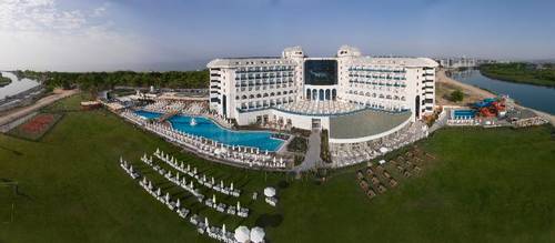Water Side Resort & Spa
