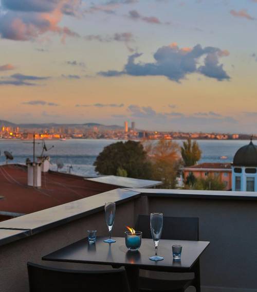 Alilass Hotel