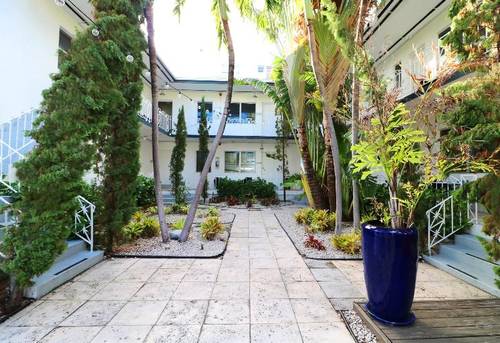 Beachside All Suites Hotel