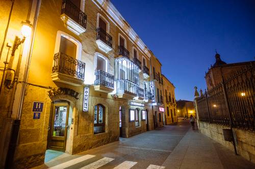 Hotel Arcos Catedral