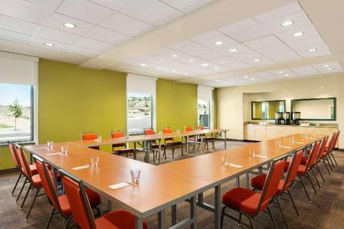 Home2 Suites by Hilton Farmington/Bloomfield