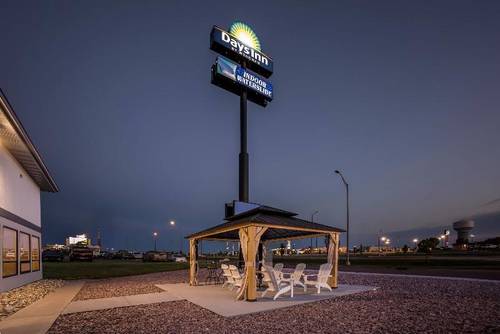 Days Inn by Wyndham Mitchell SD