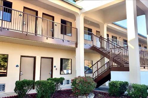 Days Inn by Wyndham North Little Rock / Maumelle