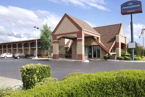 Howard Johnson By Wyndham Oklahoma City Airport Fa