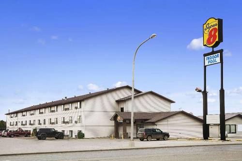 Super 8 by Wyndham Williston ND