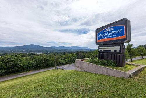 Howard Johnson byWyndham Salem Hotel&Conference Ct