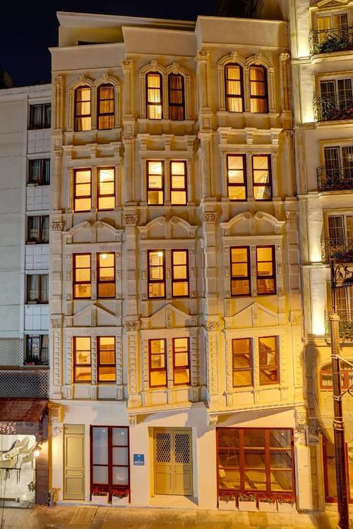 Lalahan Hotel