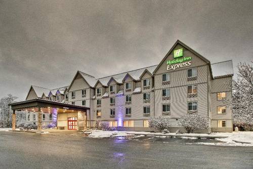 Holiday Inn Express and Suites Lincoln East - Whit