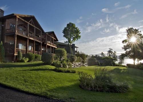 The Lodges at Cresthaven
