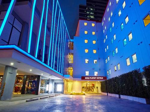 Easy Planet Bangkok Surawong