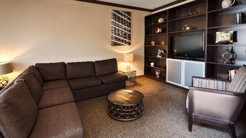 Best Western Plus Miami Airport North Hotel & Suit
