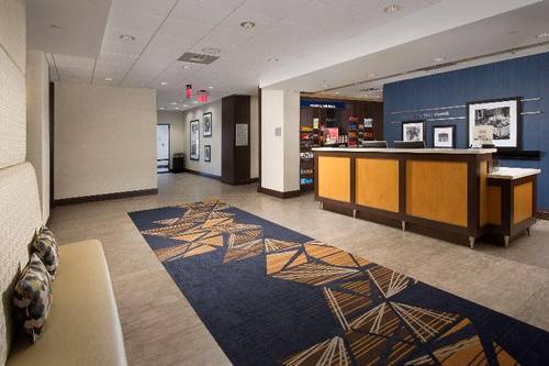 Hampton Inn and Suites Falls Church/Seven