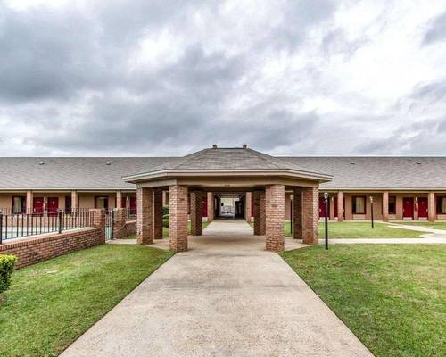 Econo Lodge Inn & Suites Enterprise Area