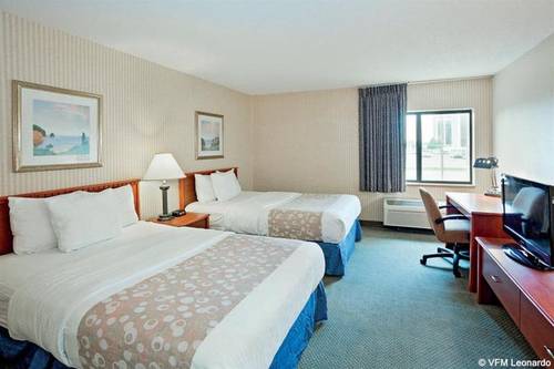 Quality Inn & Suites Warren - Detroit