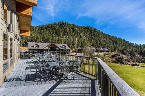 K Bar S Lodge