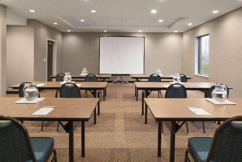 Hampton Inn Lincoln Airport