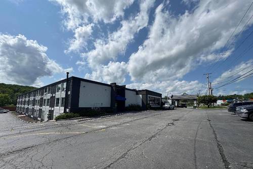 Days Inn by Wyndham Liberty