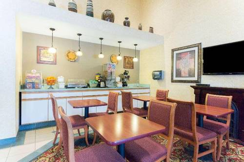 Super 8 by Wyndham Indian Head MD