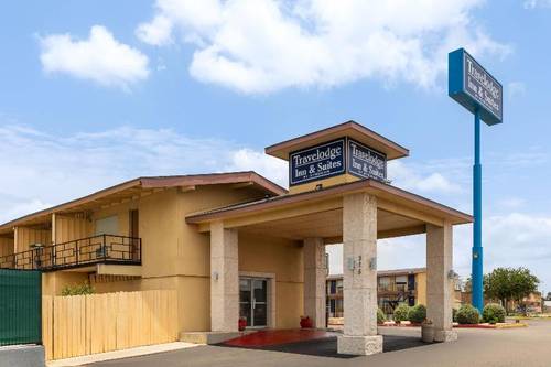 Travelodge by Wyndham New Braunfels 
