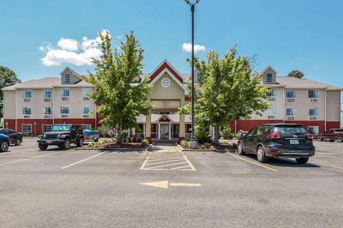 Econo Lodge Inn & Suites Marianna