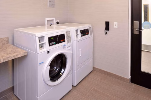 Hampton Inn & Suites Albany-East Greenbus