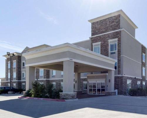 Quality Inn & Suites Victoria East