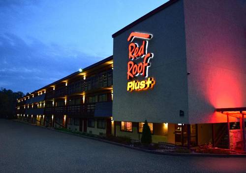 Red Roof PLUS+ Pittsburgh East - Monroeville