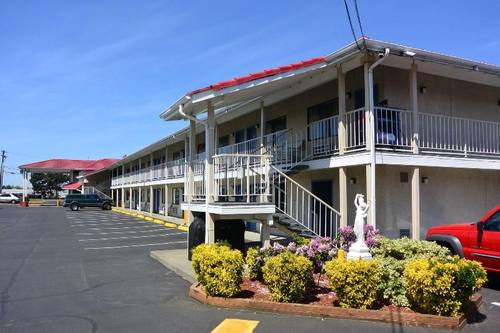 Days Inn by Wyndham Lakewood South Tacoma