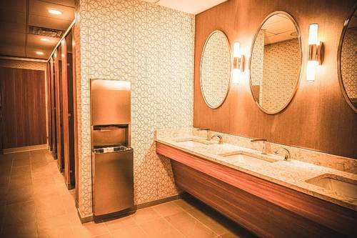Delta Hotels by Marriott Cincinnati Sharonville
