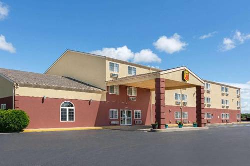 Super 8 by Wyndham Ottawa