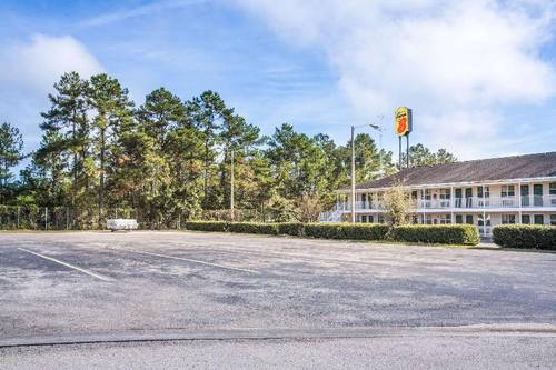 Super 8 by Wyndham Monticello