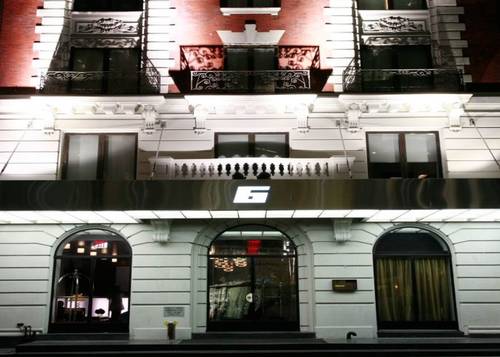 6 Columbus Hotel