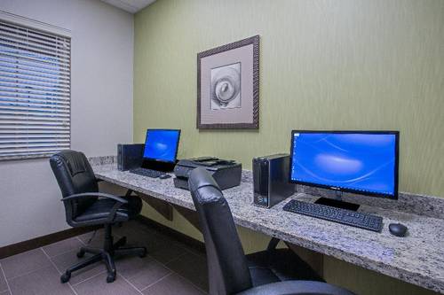 Holiday Inn Express and Suites Kailua Kona
