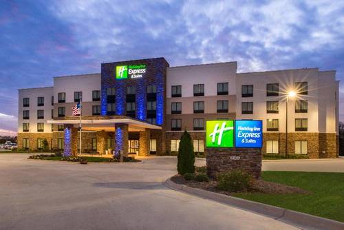 Holiday Inn Express and Suites Monroe