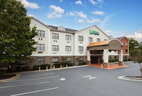 Holiday Inn Express and Suites Acworth Kennesaw No