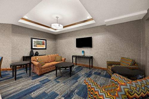 Holiday Inn Express and Suites Limon I 70 EX 359
