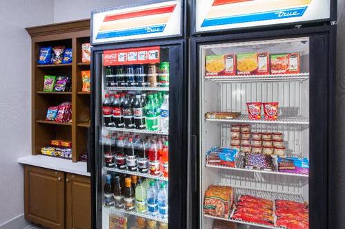 Holiday Inn Express and Suites Texarkana