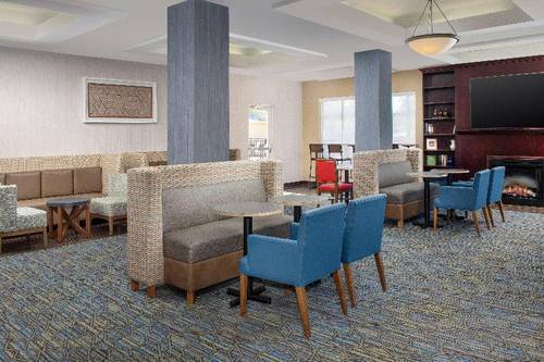 Holiday Inn Express and Suites Uvalde