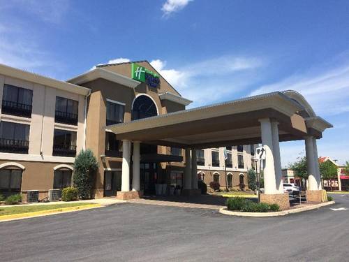 Holiday Inn Express and Suites Winchester