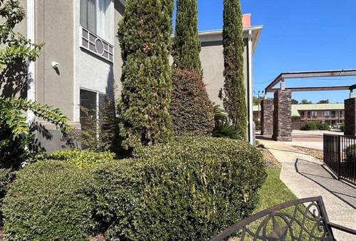 Express Inn Leesville Ft Johnson, SureStay C by BW