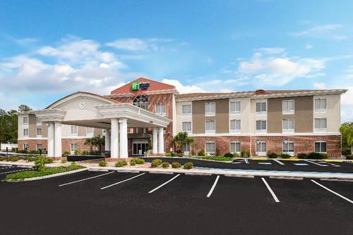 Holiday Inn Express and Suites Spring Hill