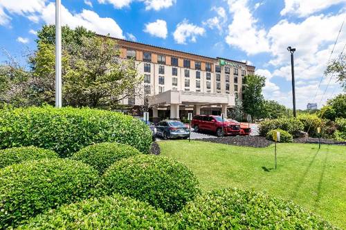 Holiday Inn Express Atlanta Galleria Ballpark Area