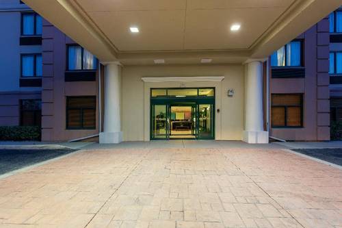 Holiday Inn Express and Suites Bradenton East Lake