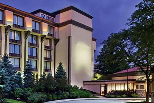 Ramada by Wyndham Cleveland Independence