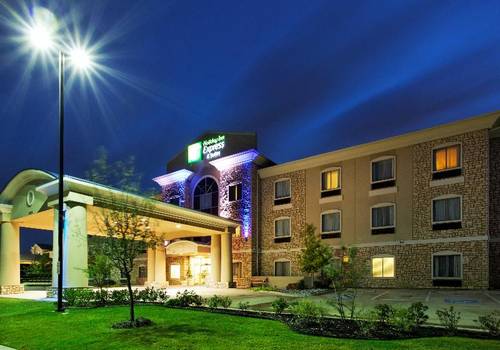 Holiday Inn Express and Suites Mansfield