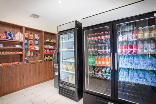 Holiday Inn Express and Suites Manhattan