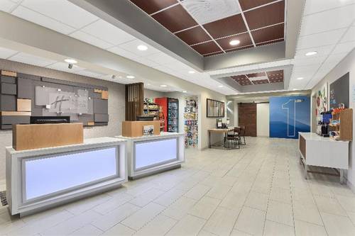 Holiday Inn Express and Suites Byron