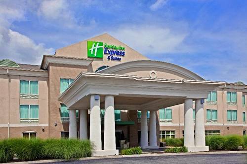 Holiday Inn Express and Suites Greenwood