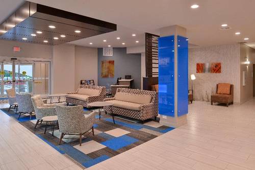 Holiday Inn Express and Suites Houston E Pasadena