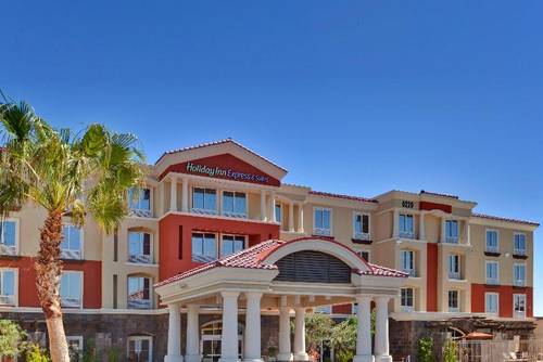Holiday Inn Express & Suites Las Vegas SW